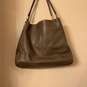 Coach # 26224 Madison Phoebe Gray Birch Pebble Leather EUC